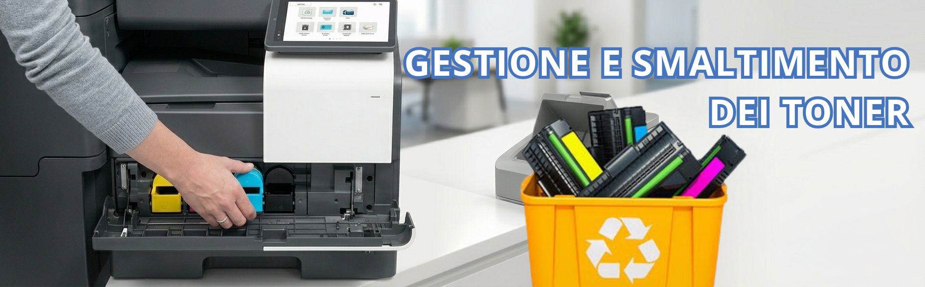 Raccolta e smaltimento dei toner esausti in un cestino per il riciclo